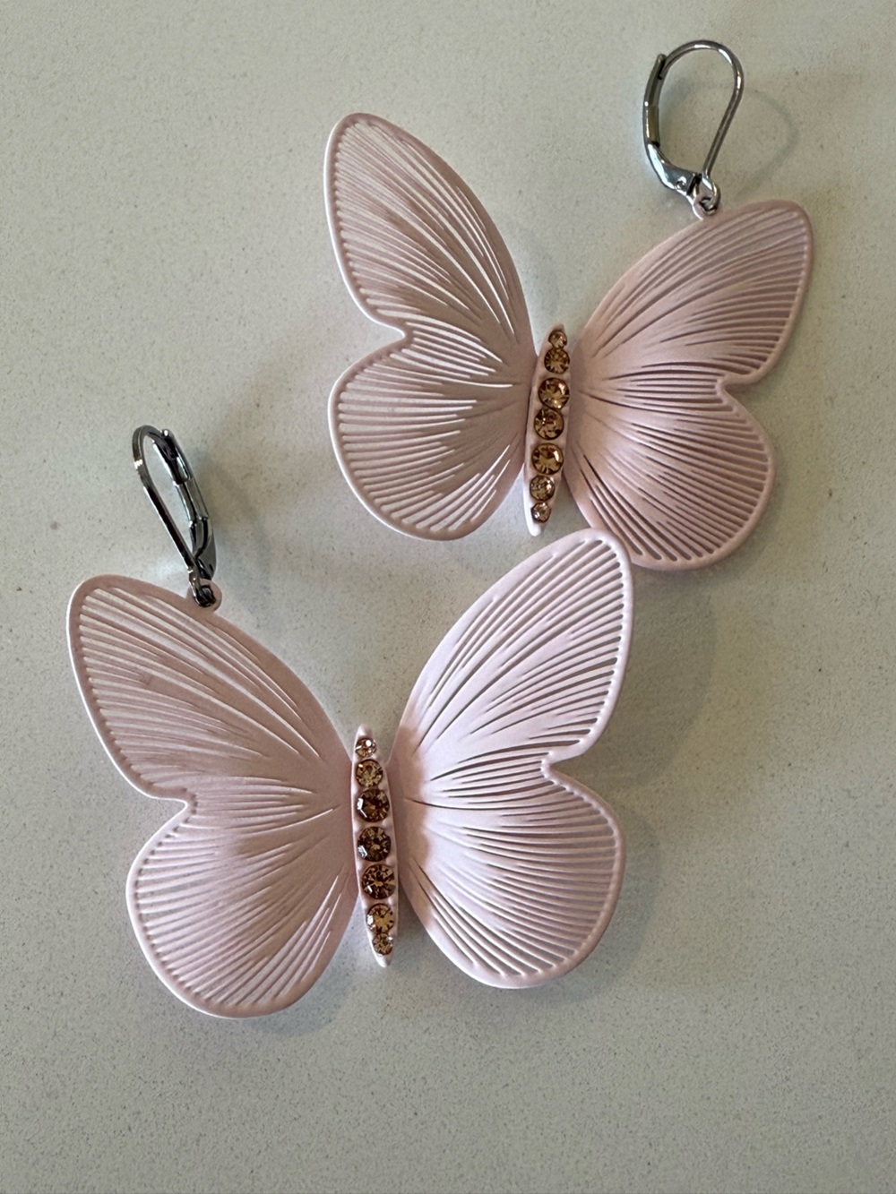 Butterfly Earring Soft Pink - Picture 2 of 9